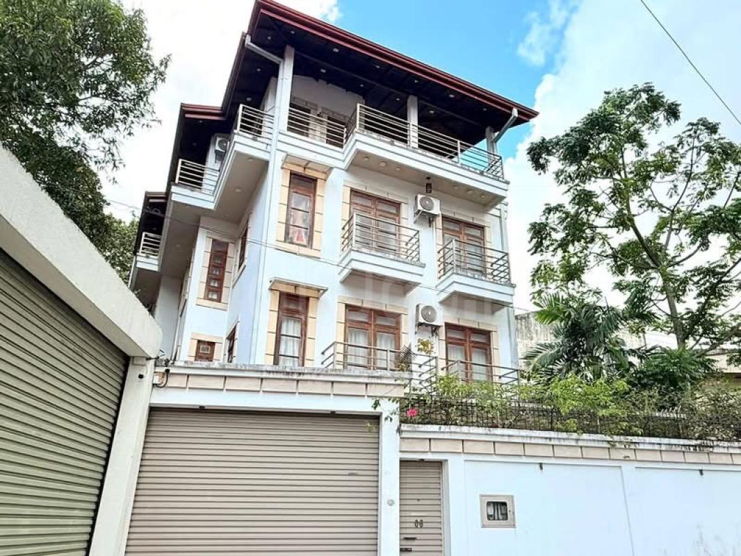 House for Sale in Maradana (Colombo 10) ads-image-1