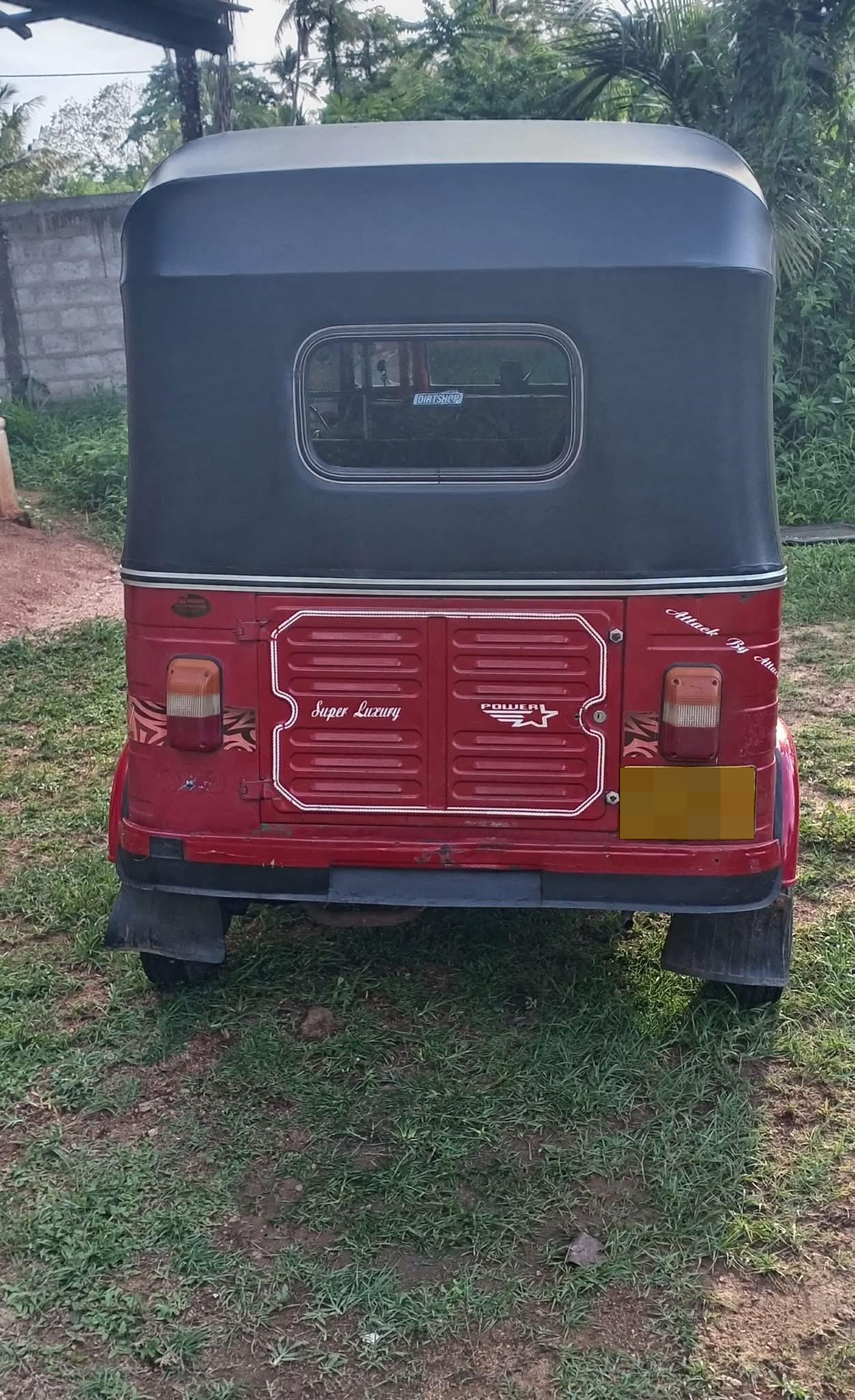 Bajaj 2 stroke 2005 - භාවිතා කරන ලද ත්‍රිරෝද රථය sale in Sri Lanka - patpat.lk
