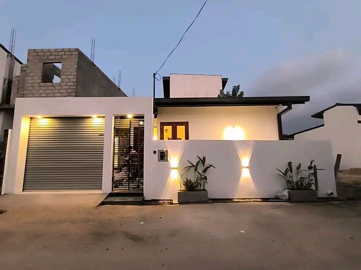 House for Sale in Athurugiriya ads-image-1