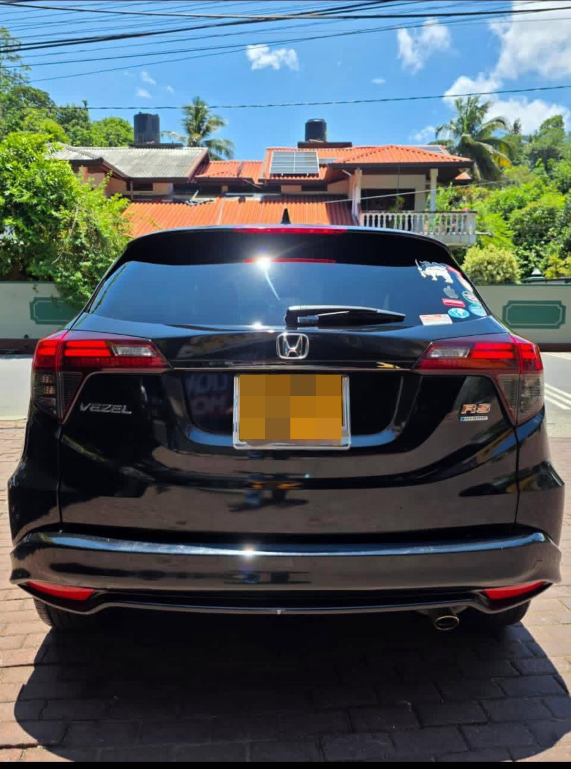 Honda Vezel 2018 - பயன்படுத்தப்பட்டது SUV sale in Sri Lanka - patpat.lk