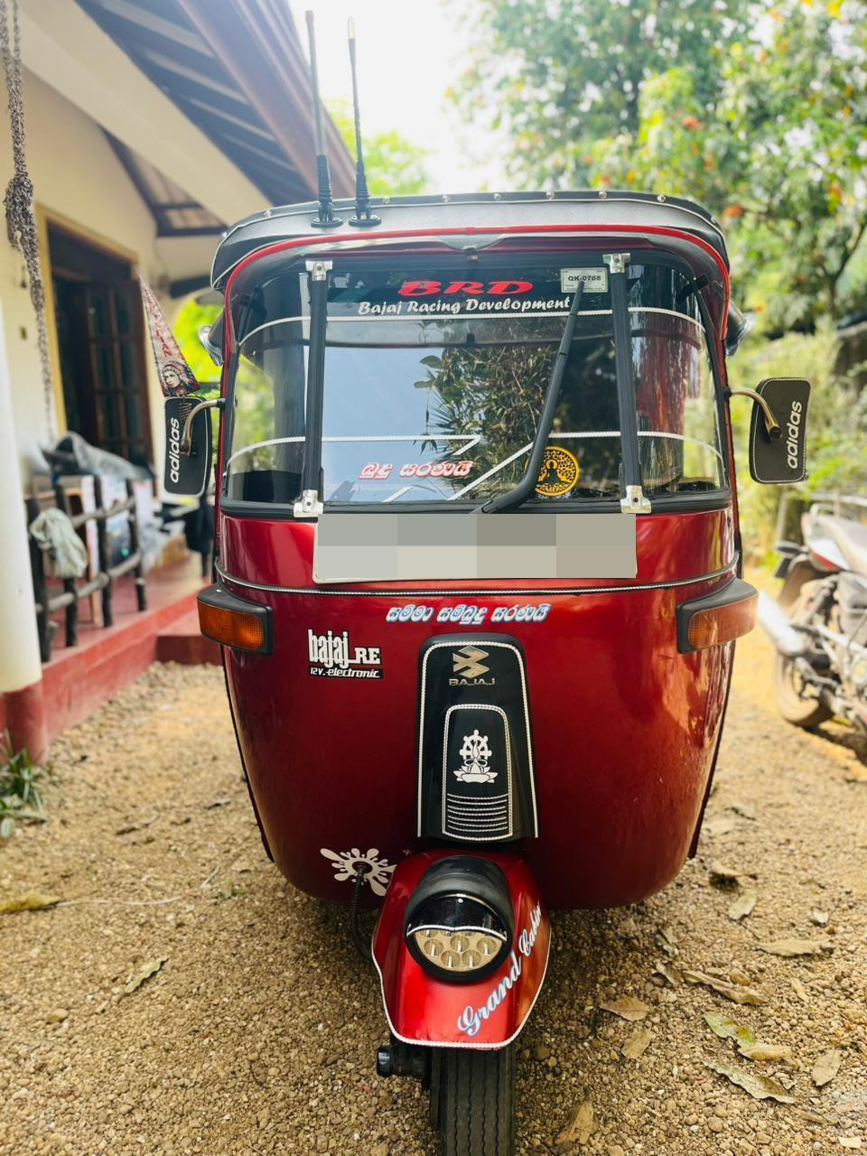 Bajaj Three Wheel 2007 ads-image-1