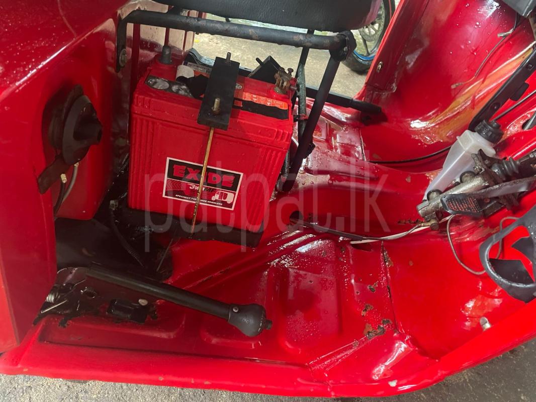 Bajaj Three Wheel 2011 - பயன்படுத்தப்பட்டது முச்சக்கர வண்டி sale in Sri Lanka - patpat.lk