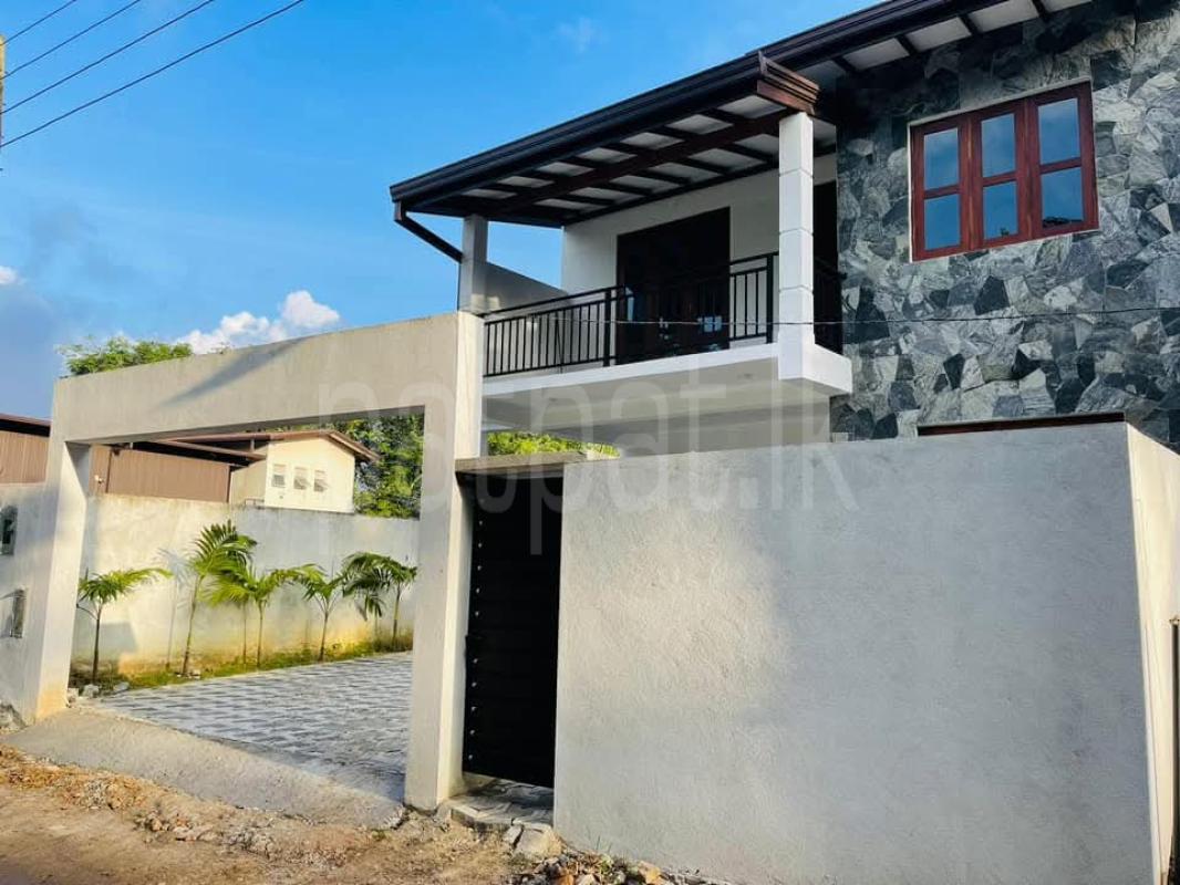 House for Sale in Athurugiriya