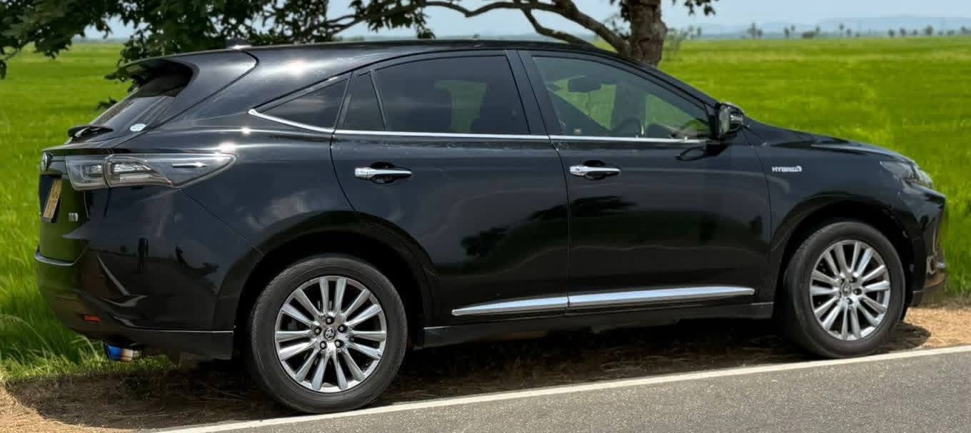 Toyota Harrier 2014 - பயன்படுத்தப்பட்டது SUV sale in Sri Lanka - patpat.lk