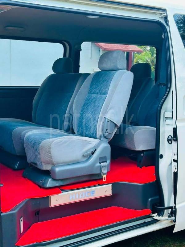 Toyota Hiace 2015 - பயன்படுத்தப்பட்டது வேன் sale in Sri Lanka - patpat.lk