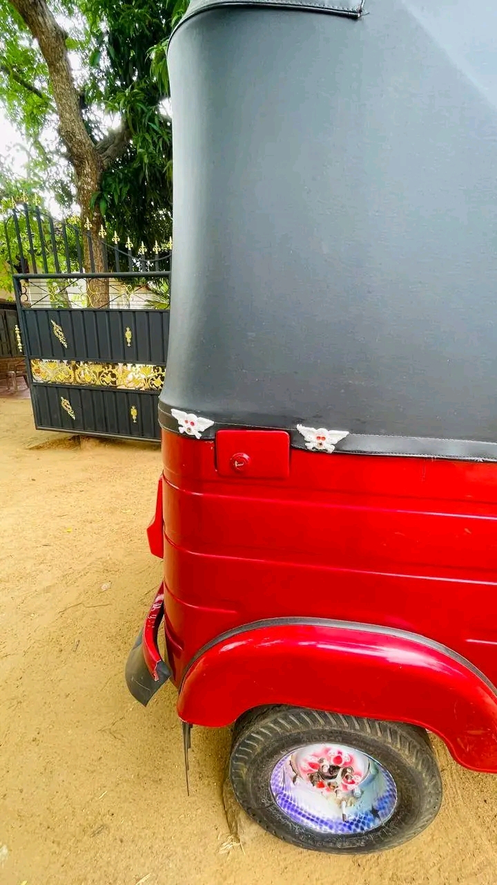 Bajaj 2 stroke 2018 - Used Car sale in Sri Lanka - patpat.lk