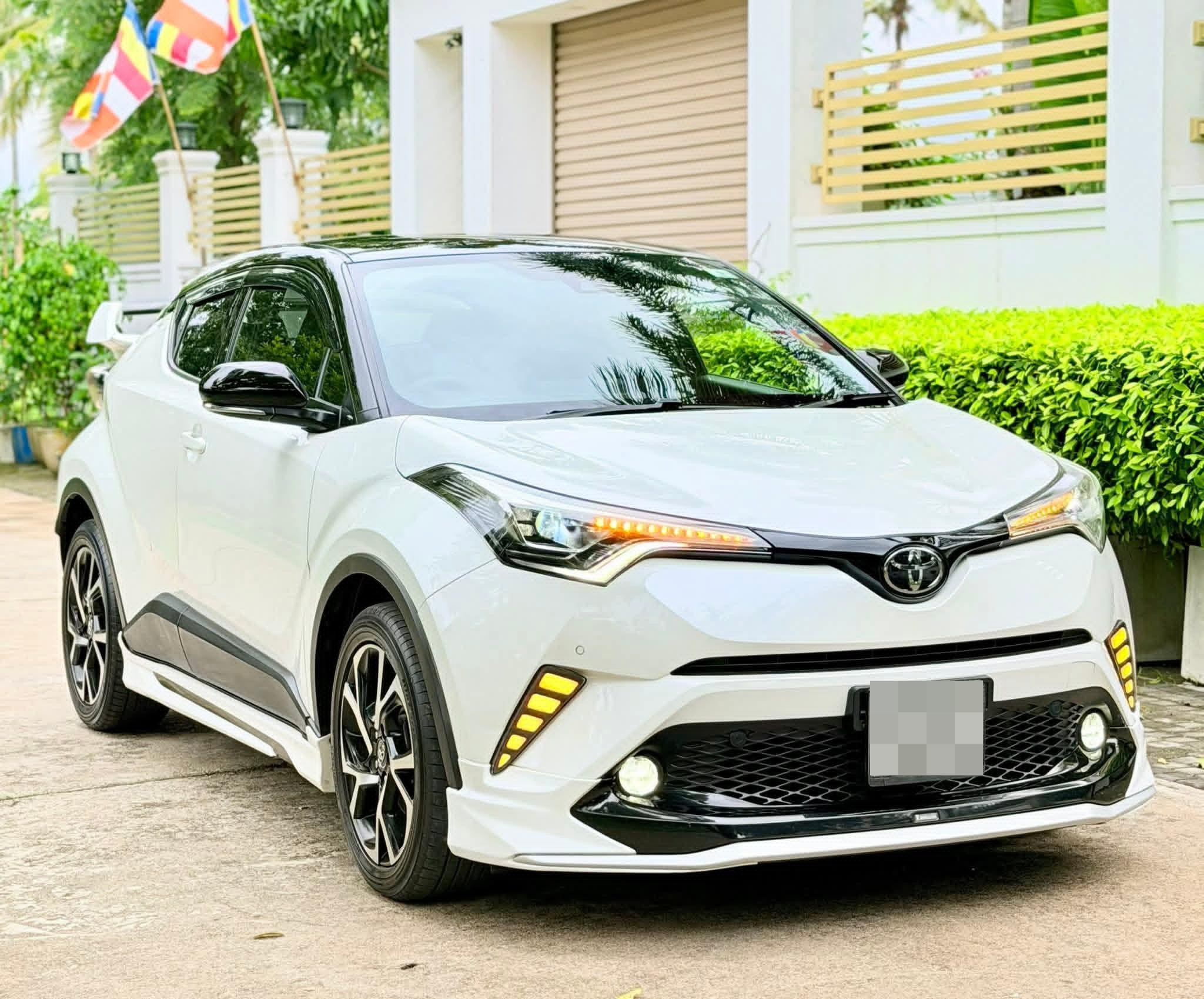Toyota CHR 2017 - பயன்படுத்தப்பட்டது SUV sale in Sri Lanka - patpat.lk