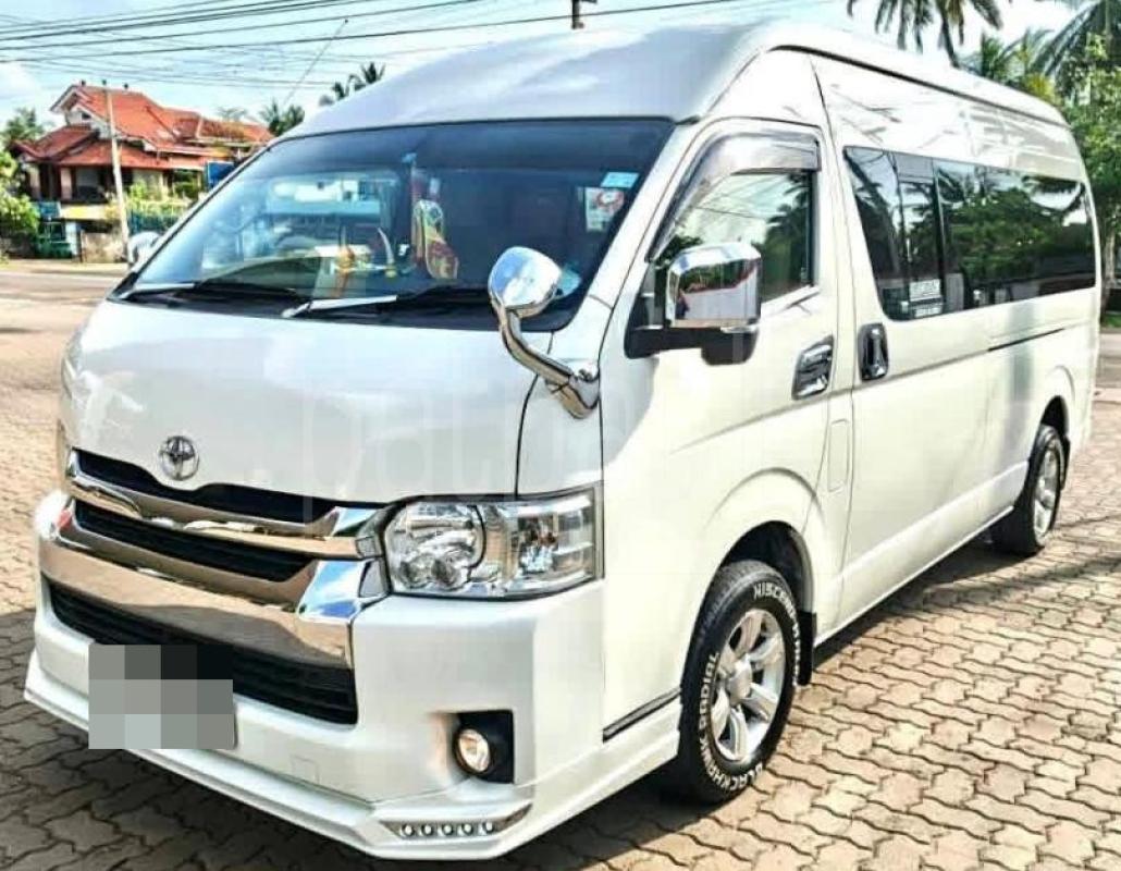 Toyota Hiace 2012 - பயன்படுத்தப்பட்டது வேன் sale in Sri Lanka - patpat.lk