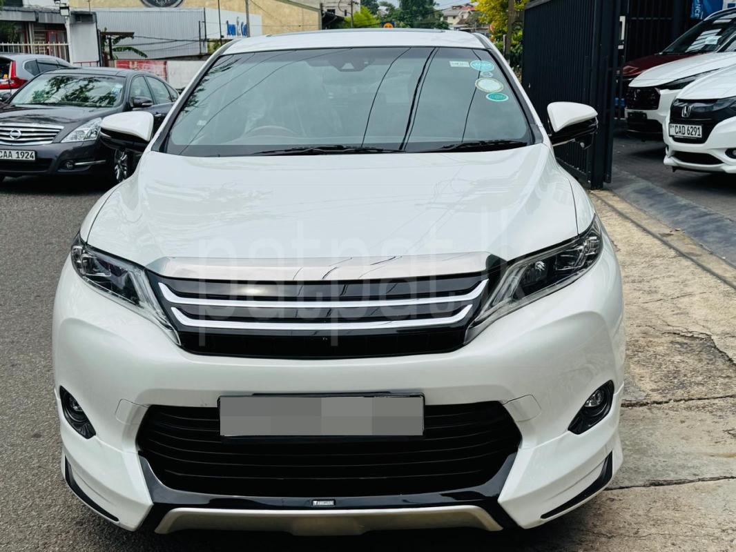 Toyota Harrier 2014 - பயன்படுத்தப்பட்டது SUV sale in Sri Lanka - patpat.lk