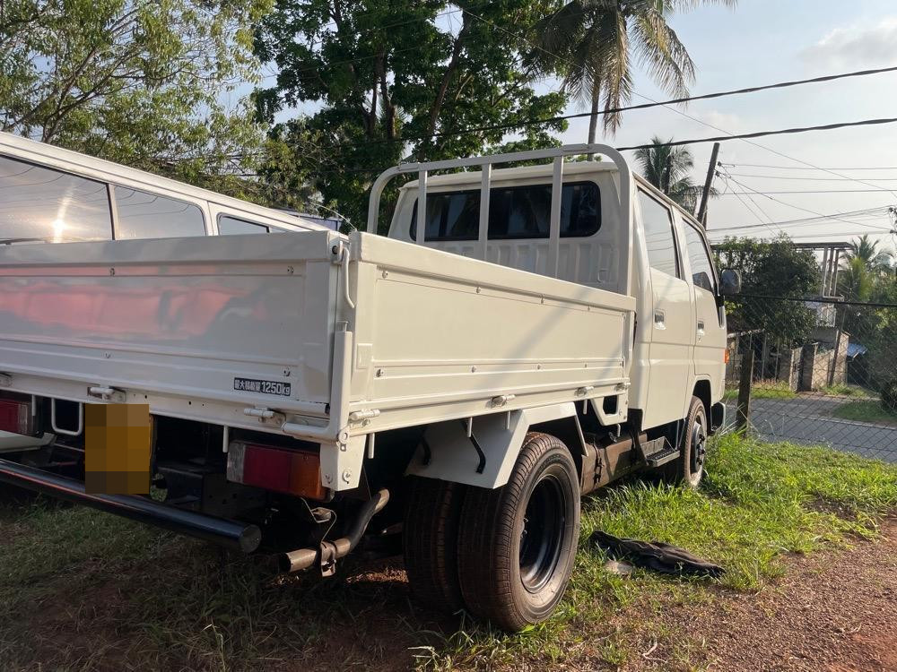 Toyota TownAce 1998 - Used Truck sale in Sri Lanka - patpat.lk