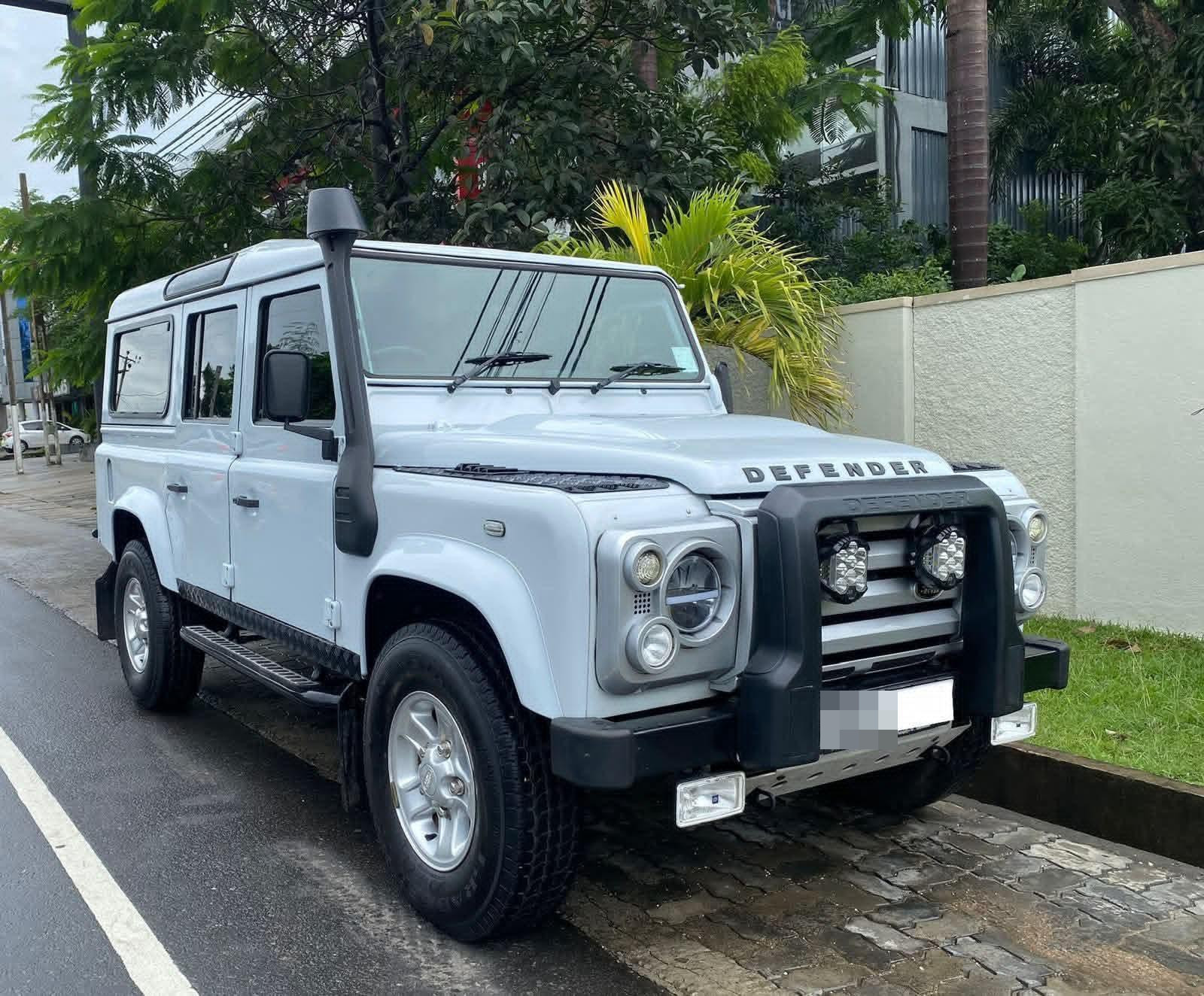 Land Rover Defender 2006 - භාවිතා කරන ලද SUV රථය sale in Sri Lanka - patpat.lk