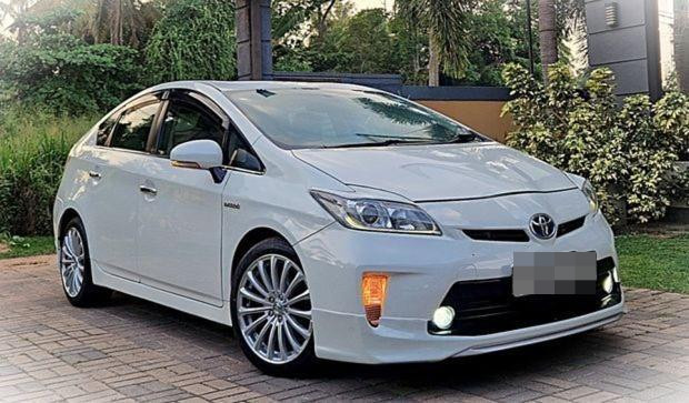 Toyota Prius 2012 - பயன்படுத்தப்பட்டது கார் sale in Sri Lanka - patpat.lk