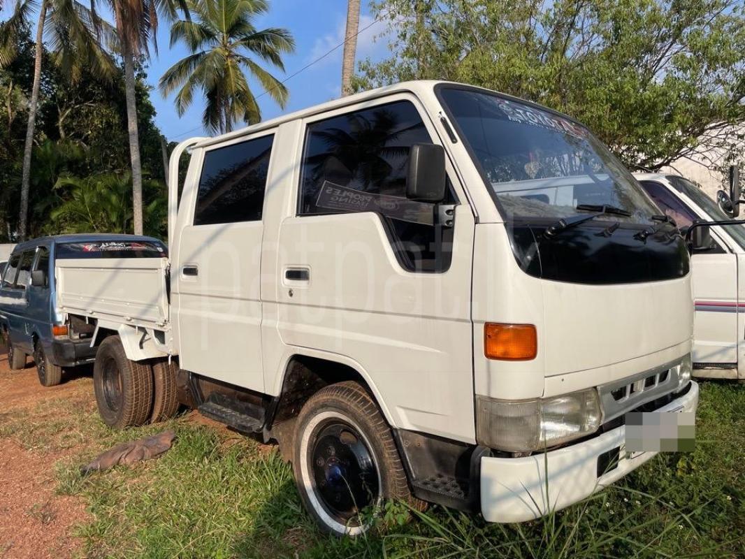 Toyota TownAce 1998 - Used Truck sale in Sri Lanka - patpat.lk
