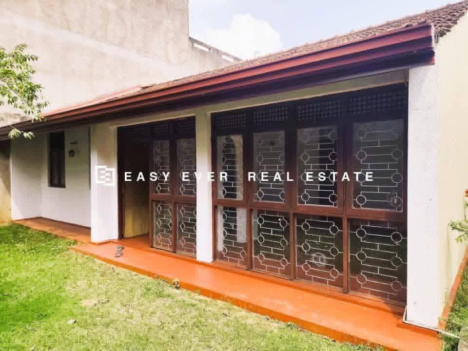 House for Sale in Nittambuwa