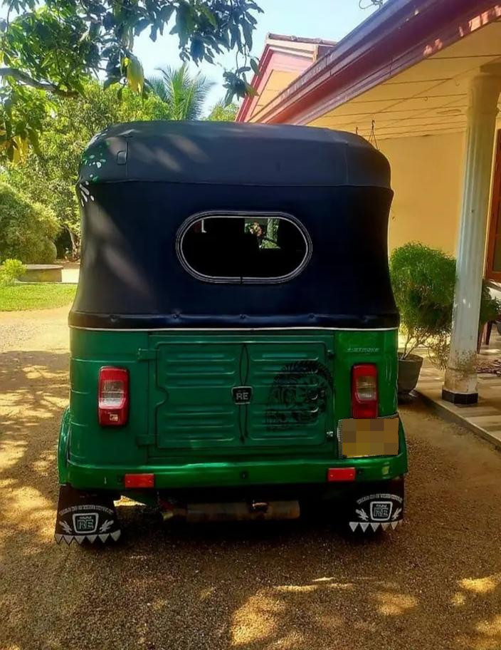 Bajaj Three Wheel 2015 - Reconditioned Three wheeler sale in Sri Lanka - patpat.lk