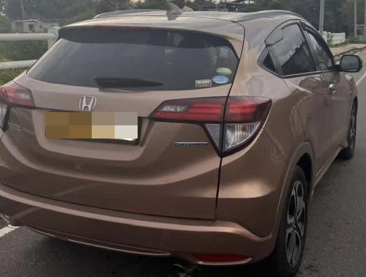 Honda Vezel 2016 - பயன்படுத்தப்பட்டது SUV sale in Sri Lanka - patpat.lk