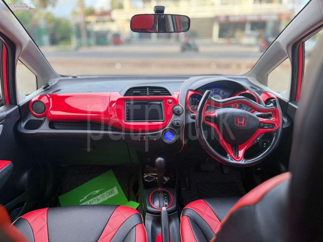 Honda Fit 2011 - பயன்படுத்தப்பட்டது கார் sale in Sri Lanka - patpat.lk