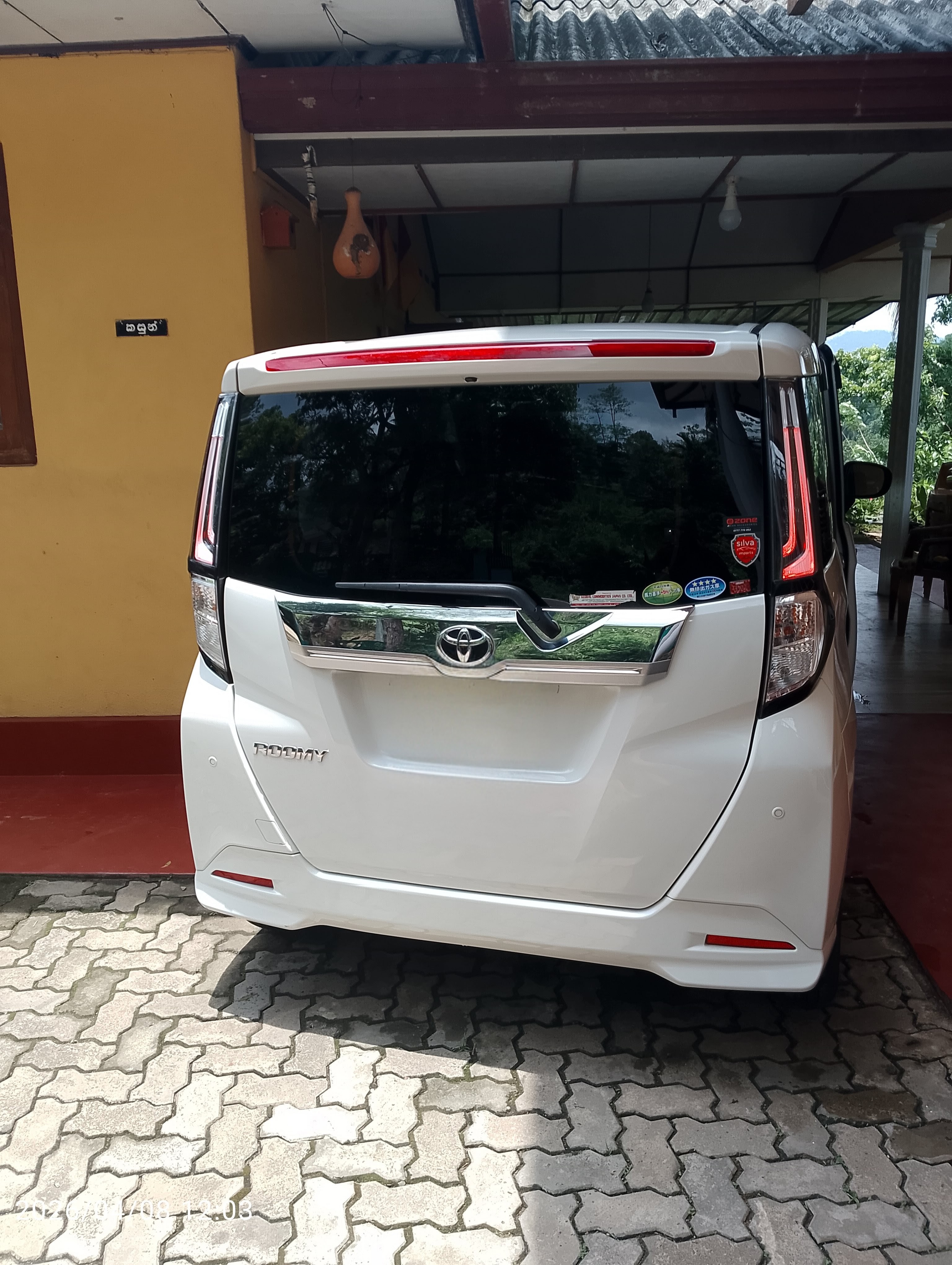 Toyota Roomy 2023 - Used Van sale in Sri Lanka - patpat.lk