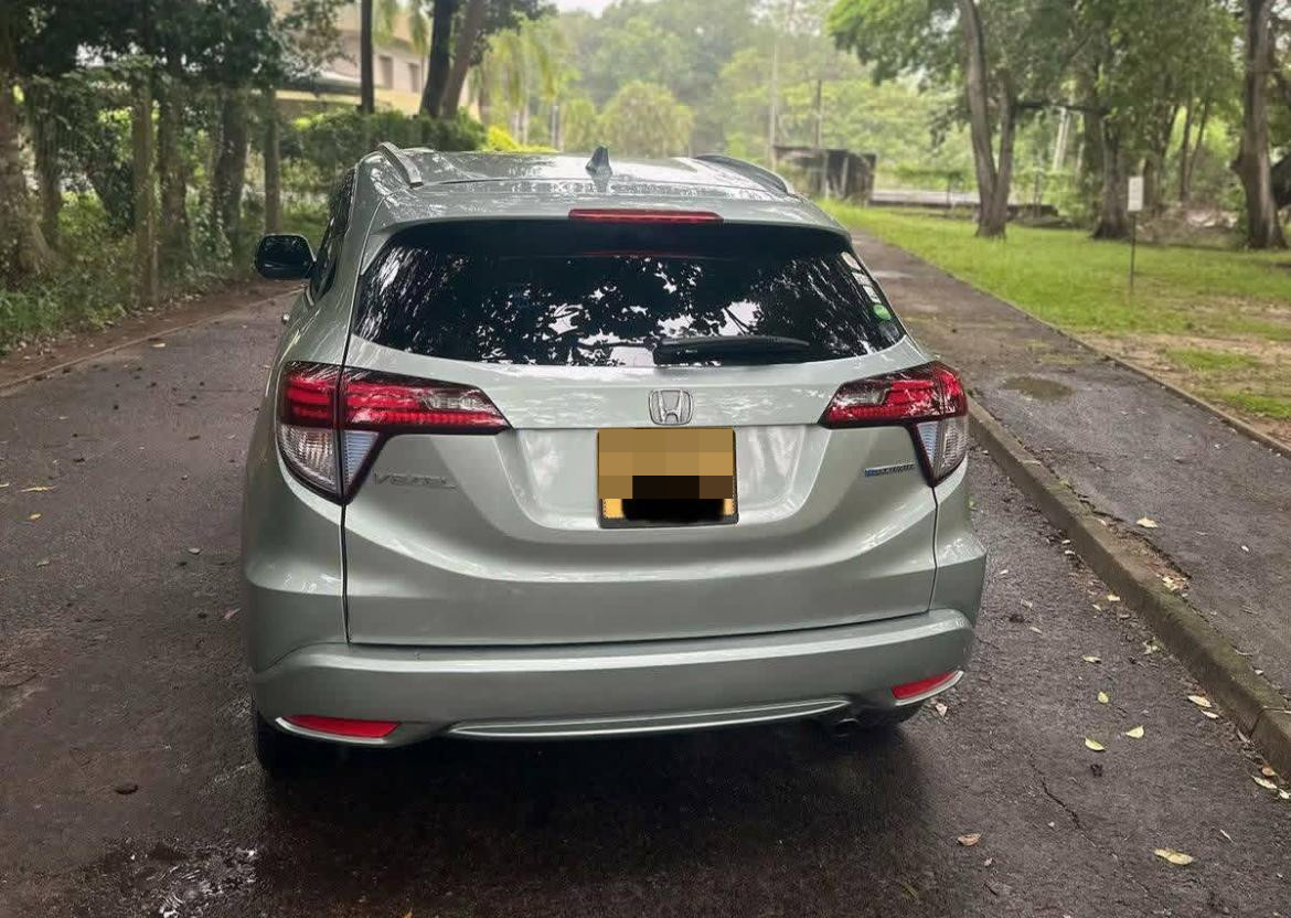 Honda Vezel 2014 - பயன்படுத்தப்பட்டது SUV sale in Sri Lanka - patpat.lk
