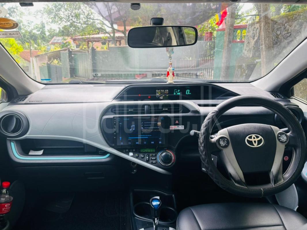 Toyota Aqua 2012 - பயன்படுத்தப்பட்டது கார் sale in Sri Lanka - patpat.lk