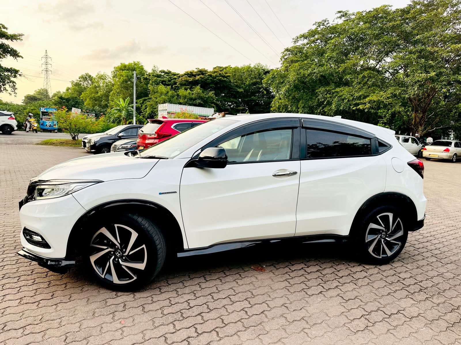 Honda Vezel 2018 - பயன்படுத்தப்பட்டது SUV sale in Sri Lanka - patpat.lk
