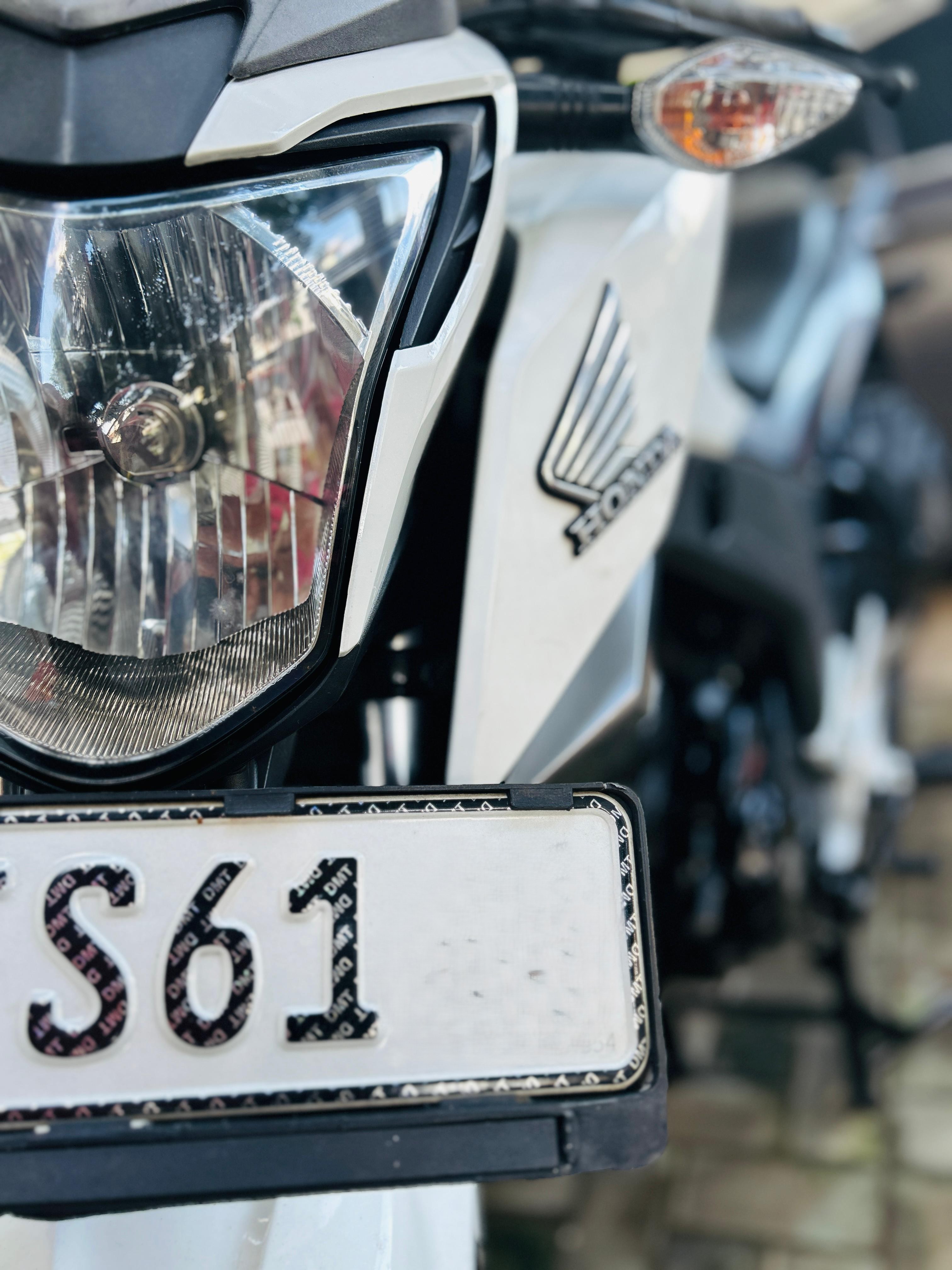 Honda Cb Hornet 2017 - பயன்படுத்தப்பட்டது பைக் sale in Sri Lanka - patpat.lk