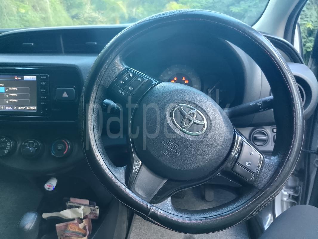 Toyota Vitz 2017 - பயன்படுத்தப்பட்டது கார் sale in Sri Lanka - patpat.lk