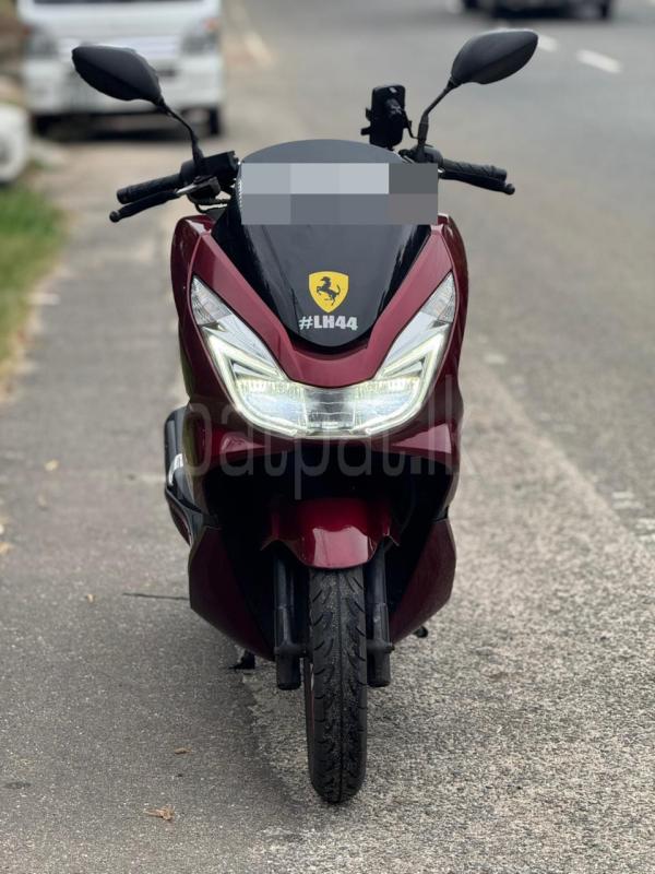 Honda PCX 2018 - Used Bike sale in Sri Lanka - patpat.lk