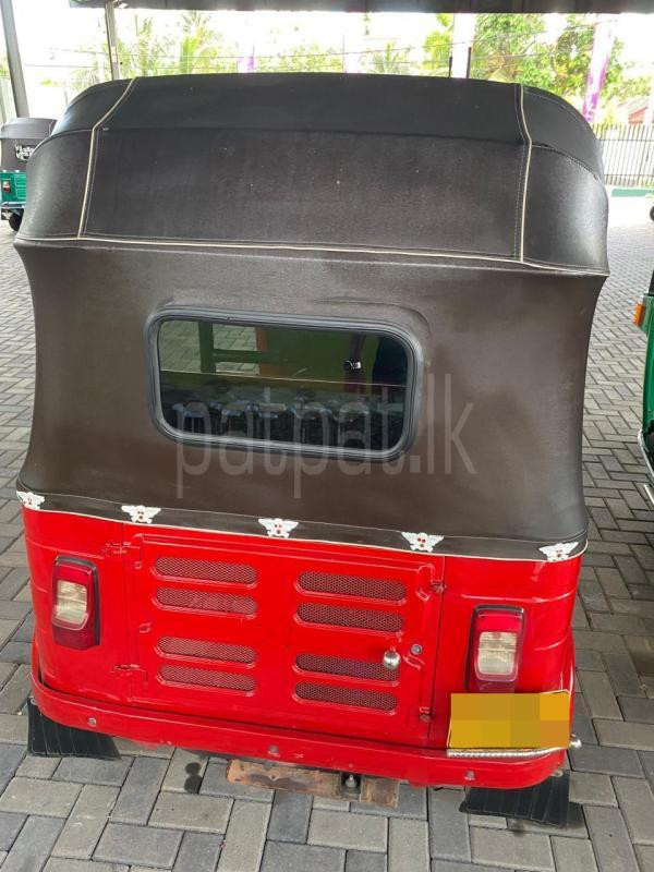 Bajaj 4 stroke 2018 - பயன்படுத்தப்பட்டது முச்சக்கர வண்டி sale in Sri Lanka - patpat.lk