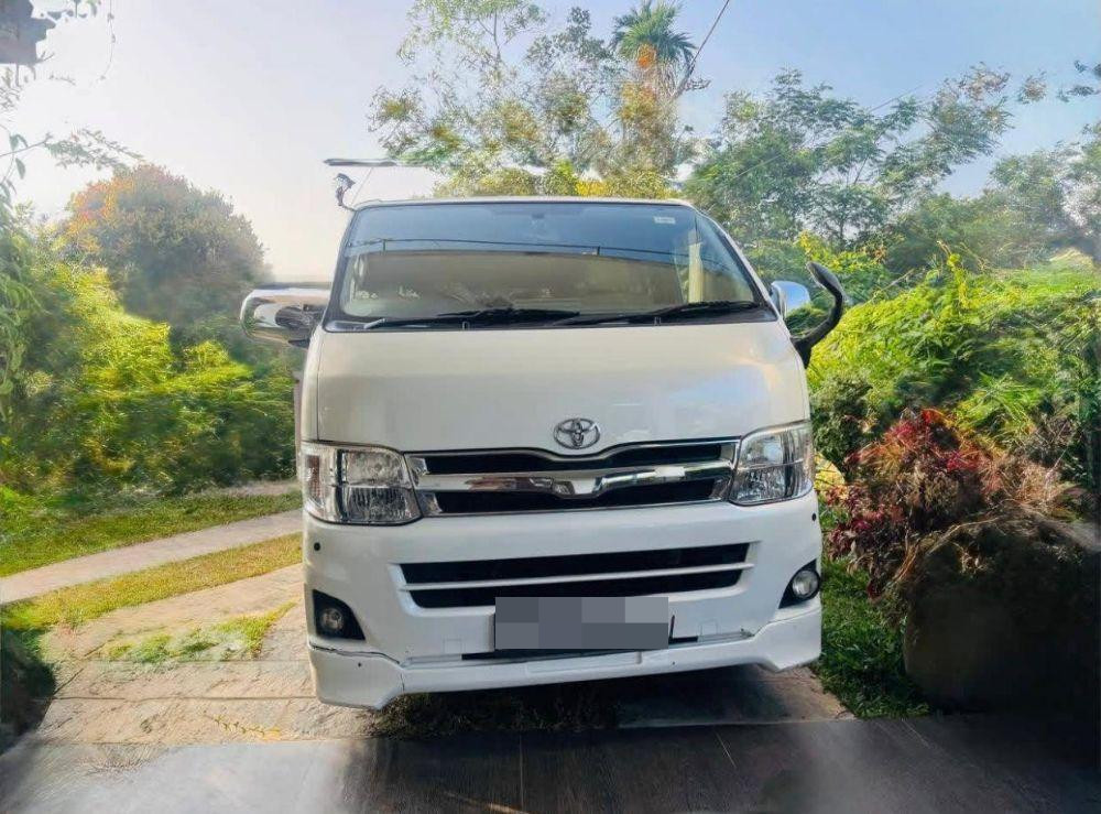 Toyota Hiace 2013 ads-image-1