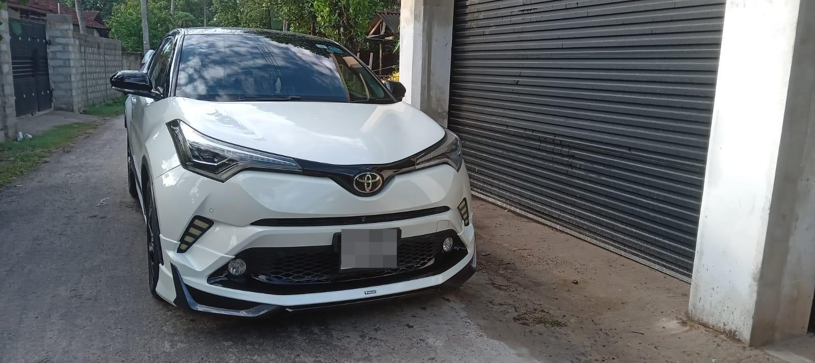 Toyota CHR 2017 - භාවිතා කරන ලද SUV රථය sale in Sri Lanka - patpat.lk