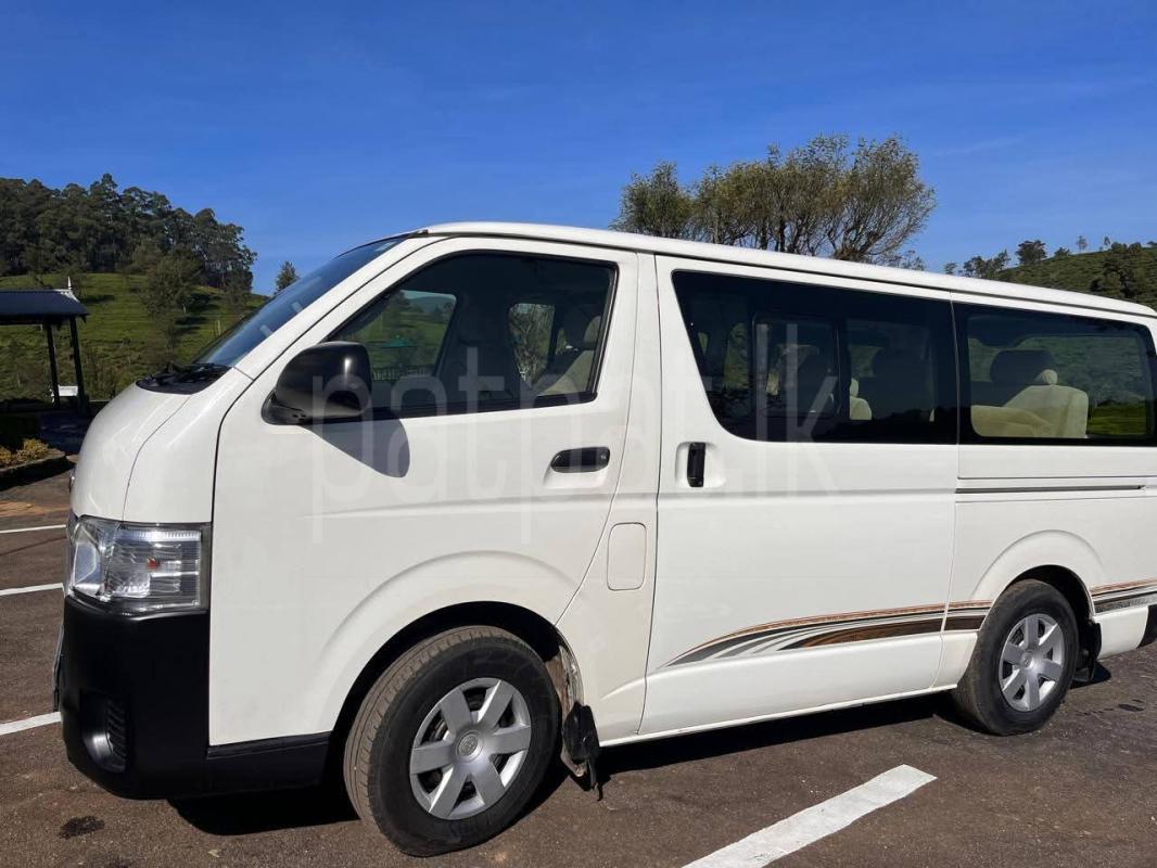 Toyota Hiace 2017 - பயன்படுத்தப்பட்டது வேன் sale in Sri Lanka - patpat.lk