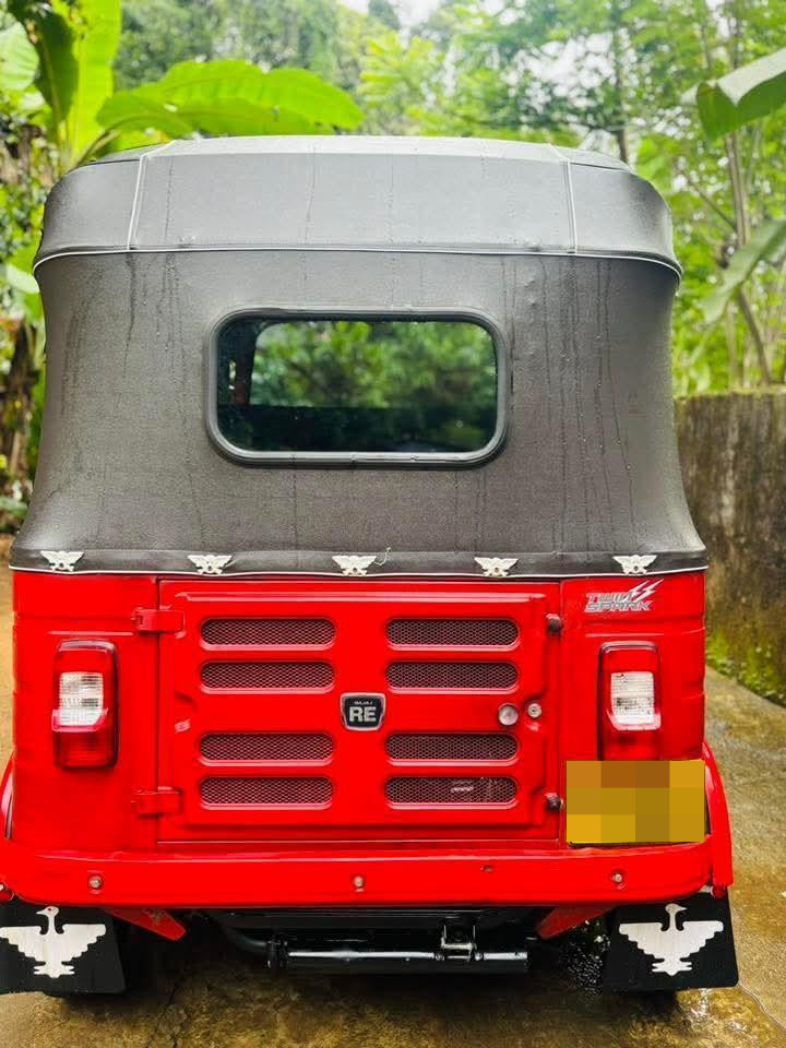 Bajaj Three Wheel 2016 - பயன்படுத்தப்பட்டது முச்சக்கர வண்டி sale in Sri Lanka - patpat.lk