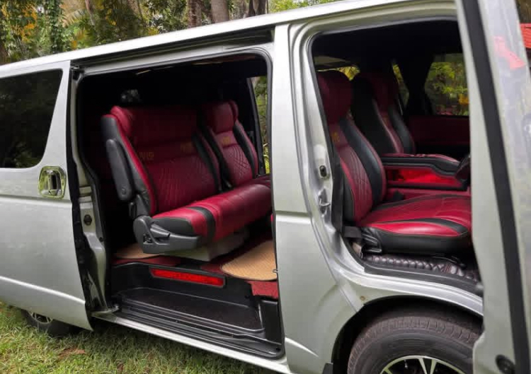 Toyota Hiace 2014 - பயன்படுத்தப்பட்டது வேன் sale in Sri Lanka - patpat.lk