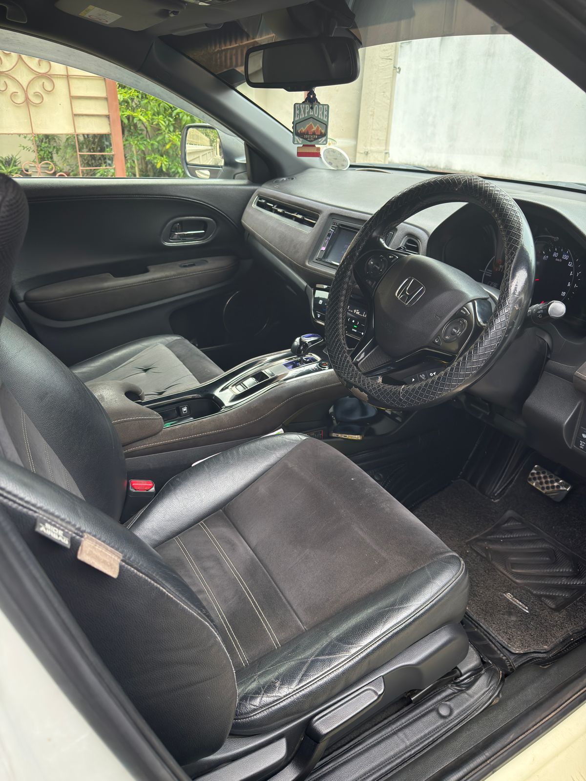 Honda Vezel 2017 - பயன்படுத்தப்பட்டது SUV sale in Sri Lanka - patpat.lk