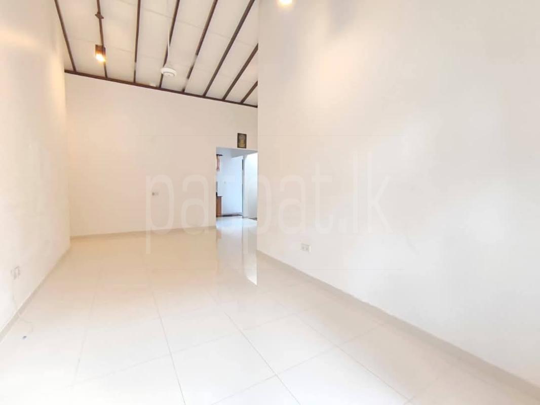 House for Sale in Athurugiriya ads-image-1