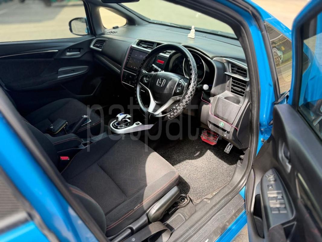 Advertisement image 6