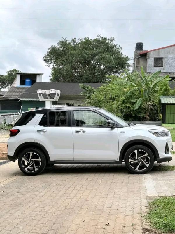 Advertisement image 6