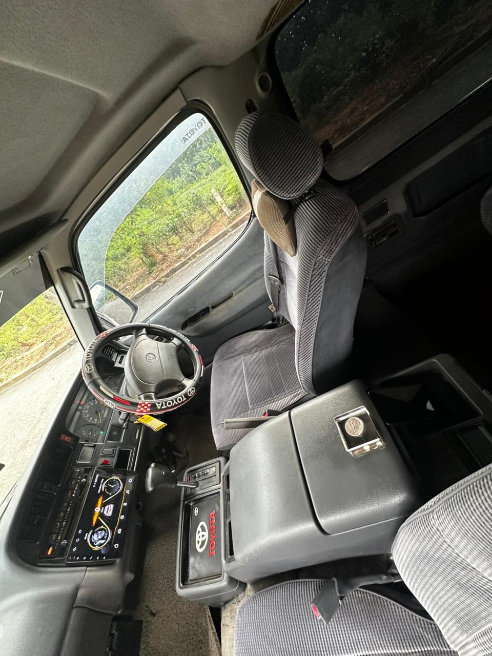 Toyota Hiace 1998 - Used Van sale in Sri Lanka - patpat.lk