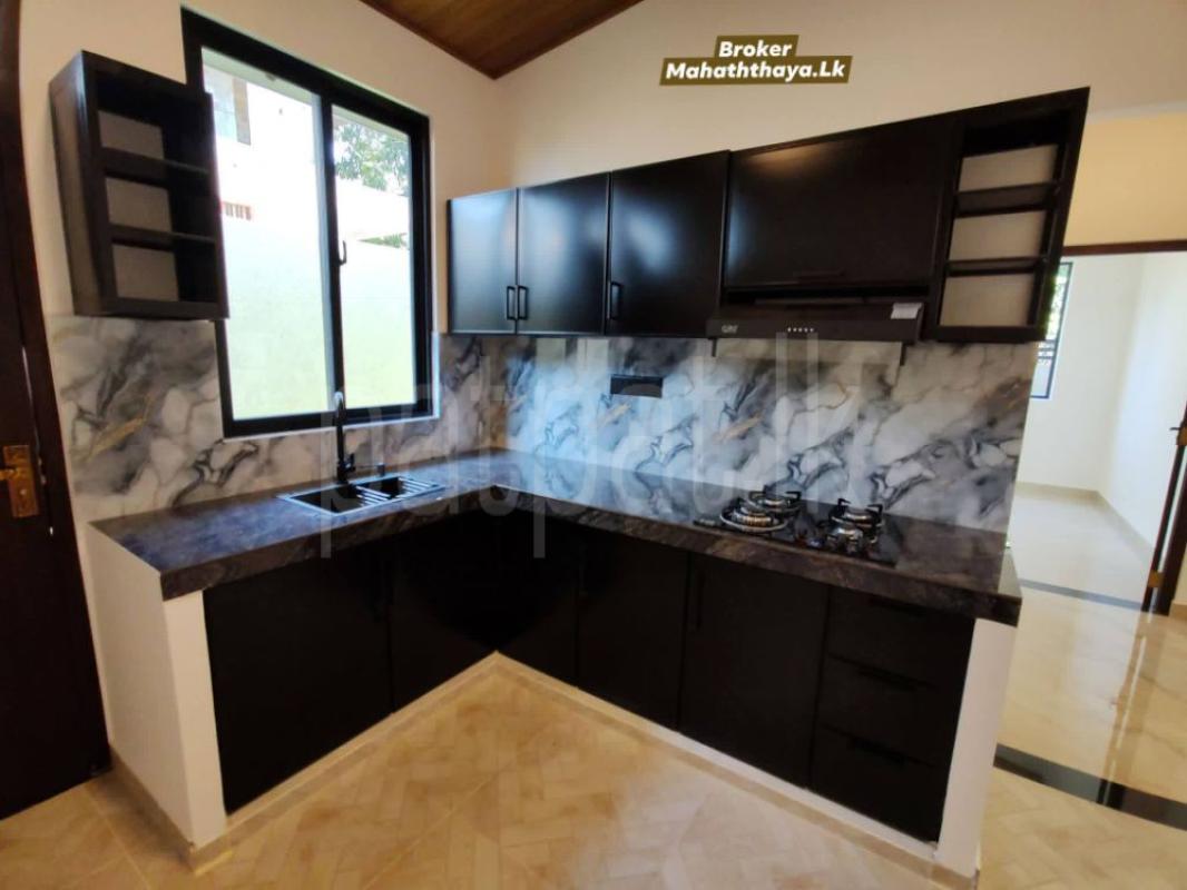 House for Sale in Piliyandala