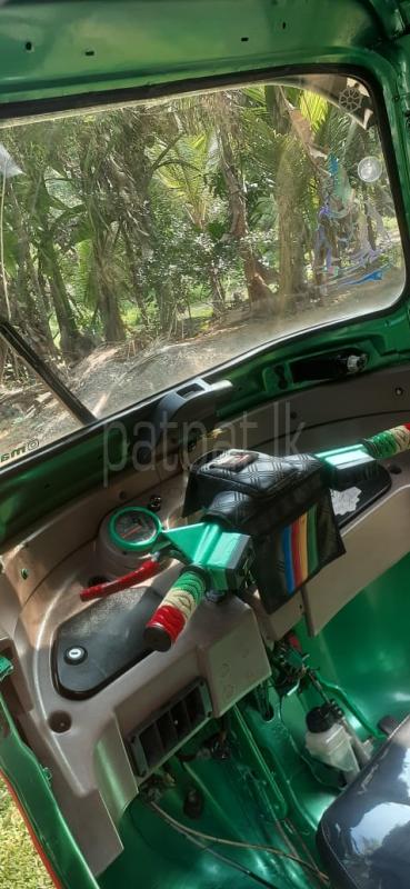Bajaj Three Wheel 2015 - பயன்படுத்தப்பட்டது முச்சக்கர வண்டி sale in Sri Lanka - patpat.lk