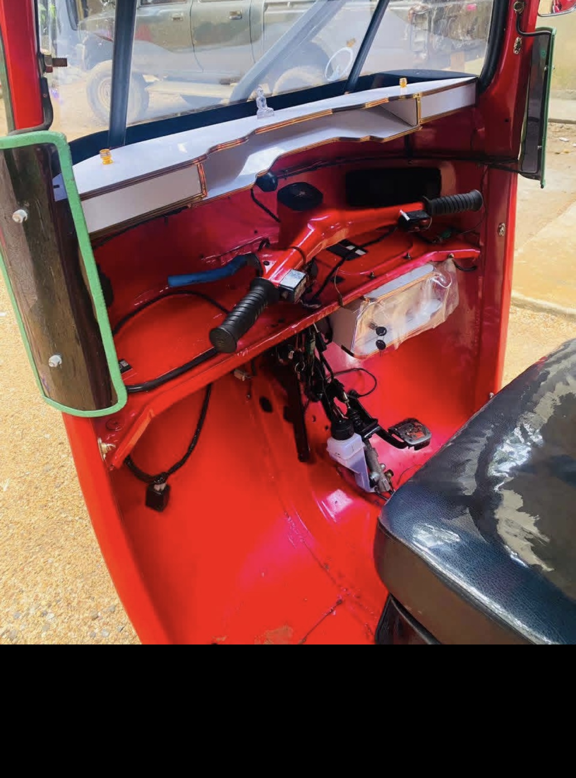 Bajaj Three Wheel 2004 - භාවිතා කරන ලද ත්‍රිරෝද රථය sale in Sri Lanka - patpat.lk