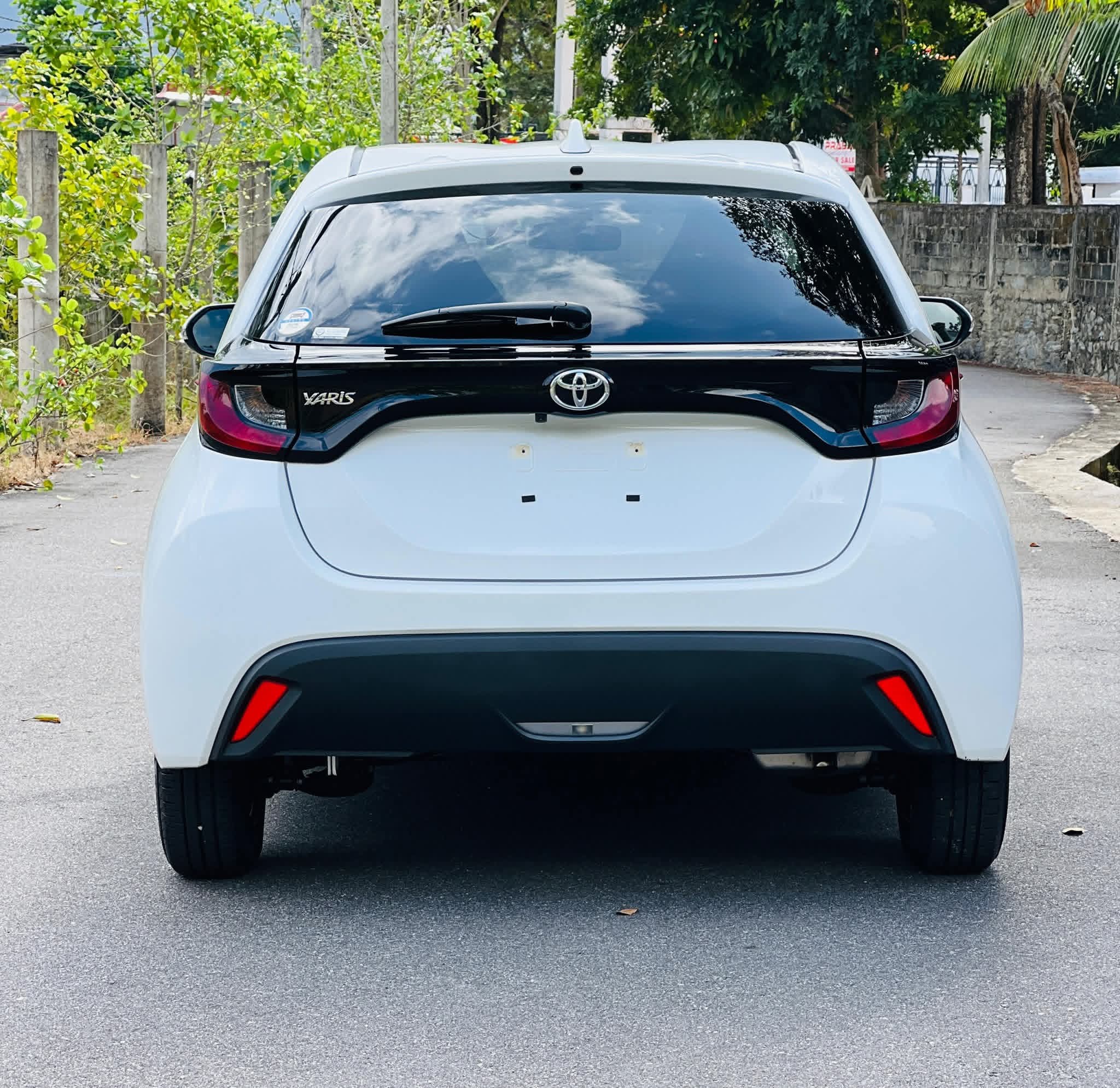 Toyota Yaris 2023 - අලුත් කාර් sale in Sri Lanka - patpat.lk