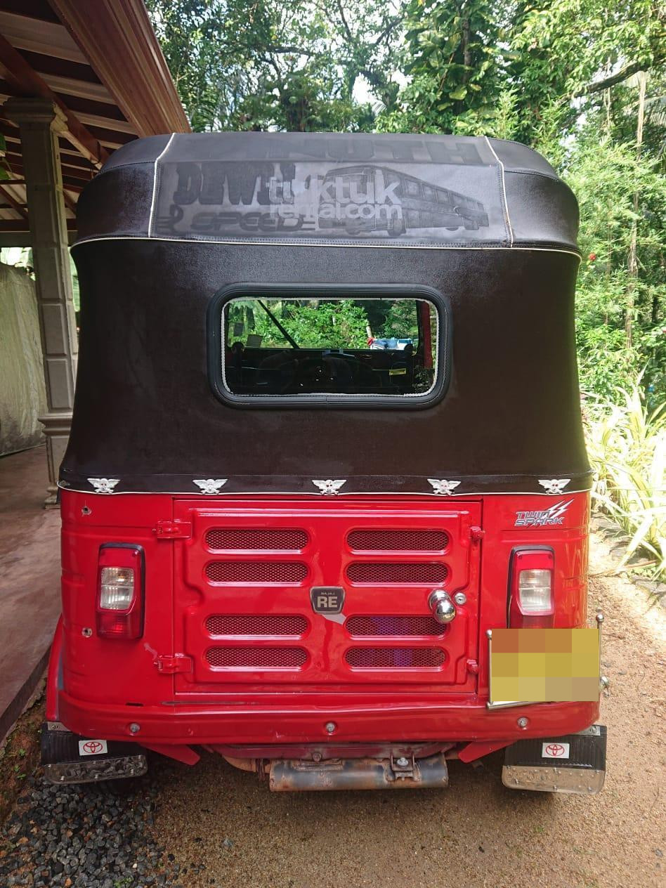 Bajaj Three Wheel 2019 - பயன்படுத்தப்பட்டது முச்சக்கர வண்டி sale in Sri Lanka - patpat.lk