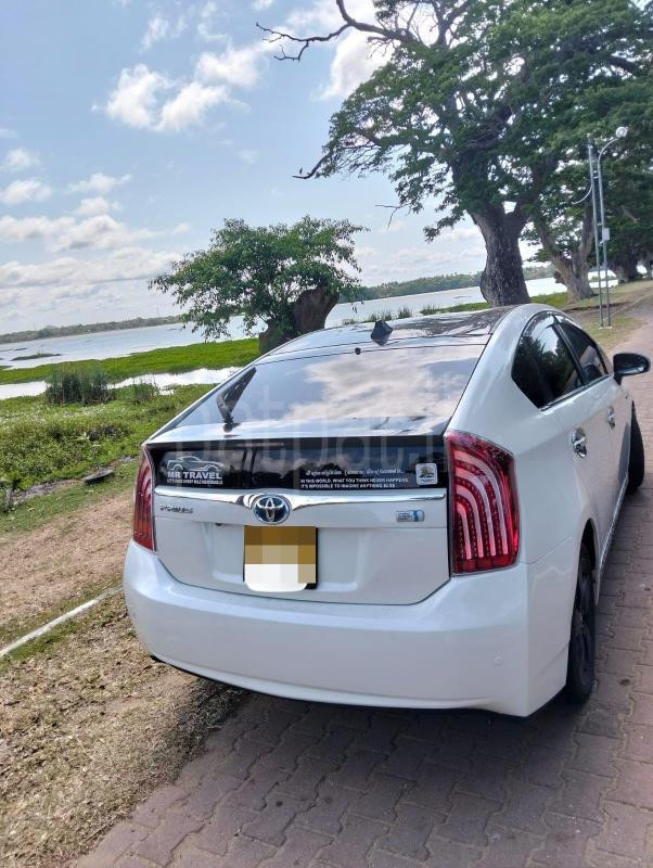 Toyota Prius 2012 - பயன்படுத்தப்பட்டது கார் sale in Sri Lanka - patpat.lk