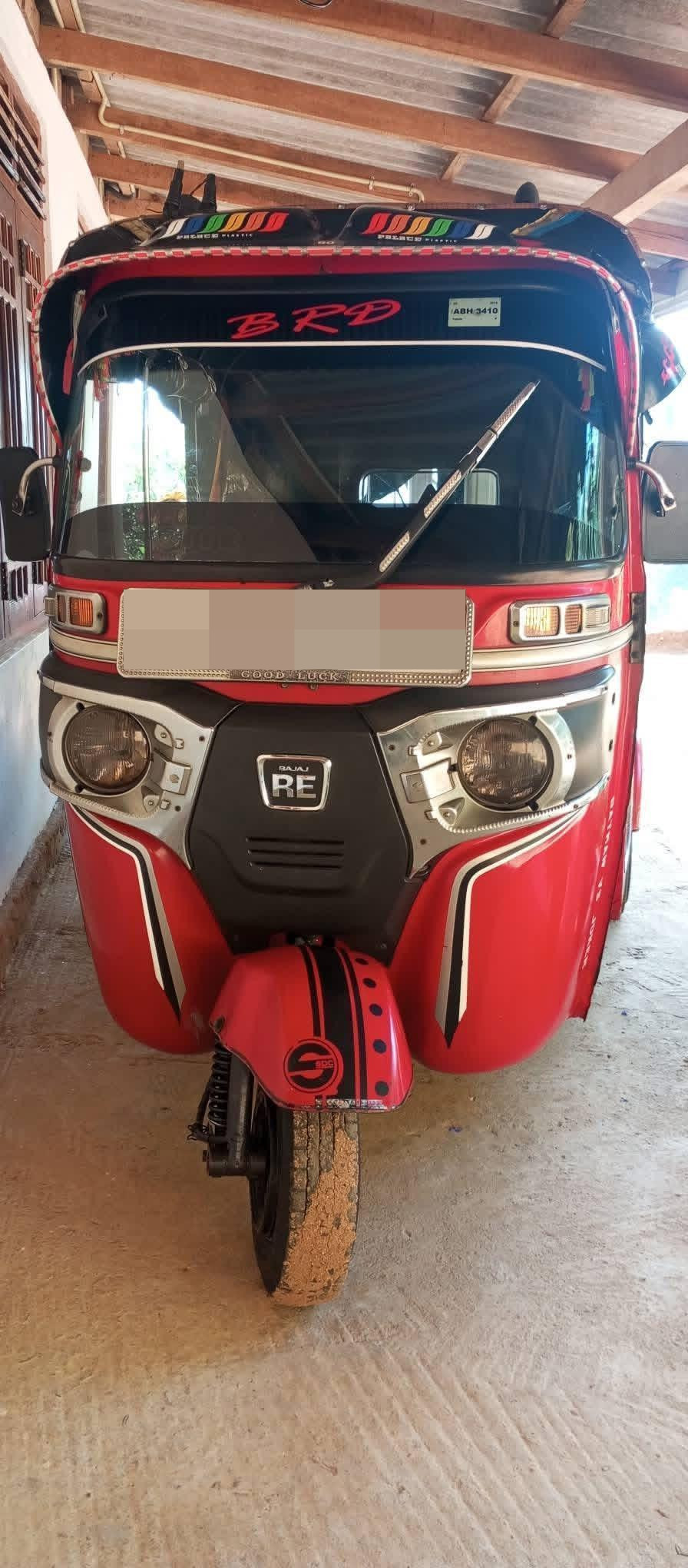 Bajaj Three Wheel 2017 ads-image-1