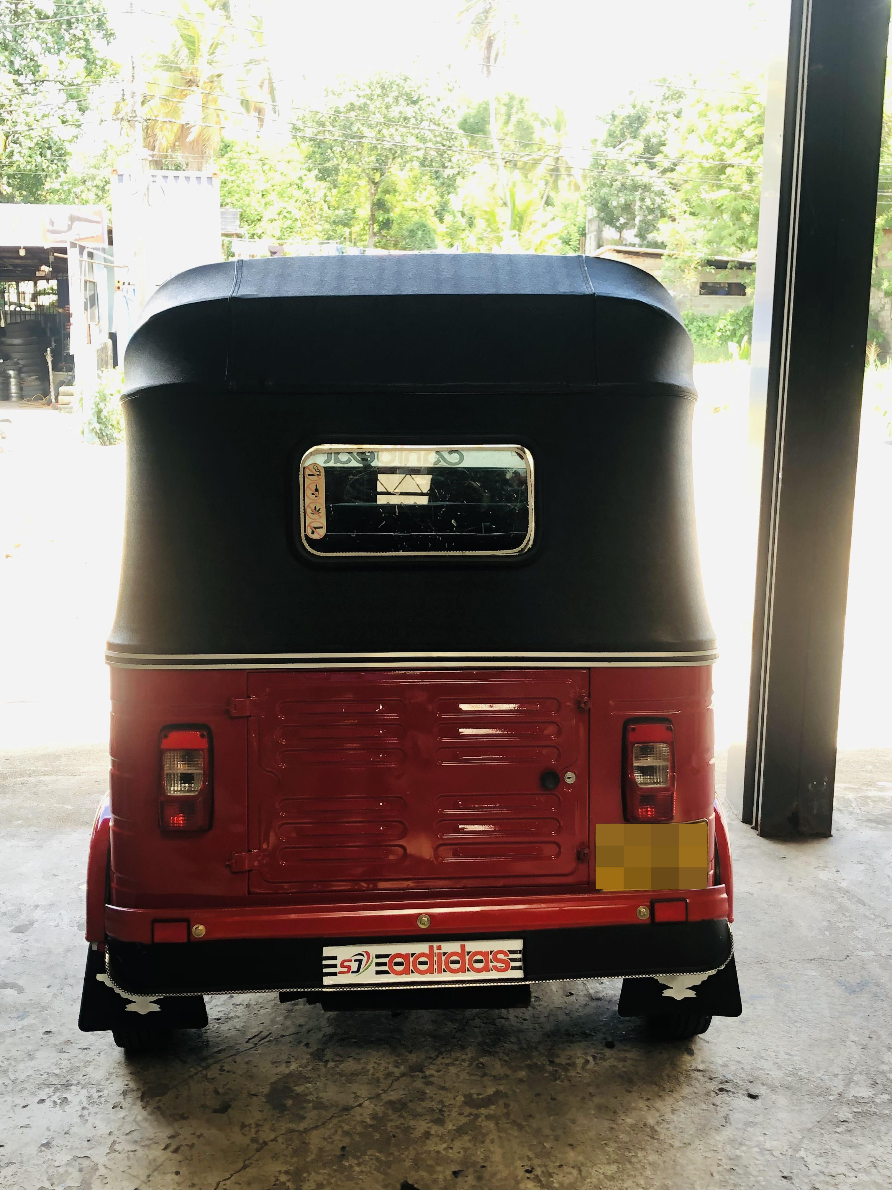 Bajaj Three Wheel 2015 - භාවිතා කරන ලද ත්‍රිරෝද රථය sale in Sri Lanka - patpat.lk