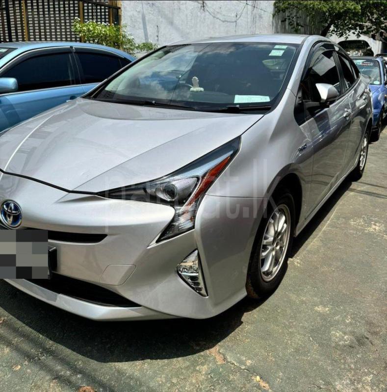 Toyota Prius 2016 - භාවිතා කරන ලද කාර් sale in Sri Lanka - patpat.lk