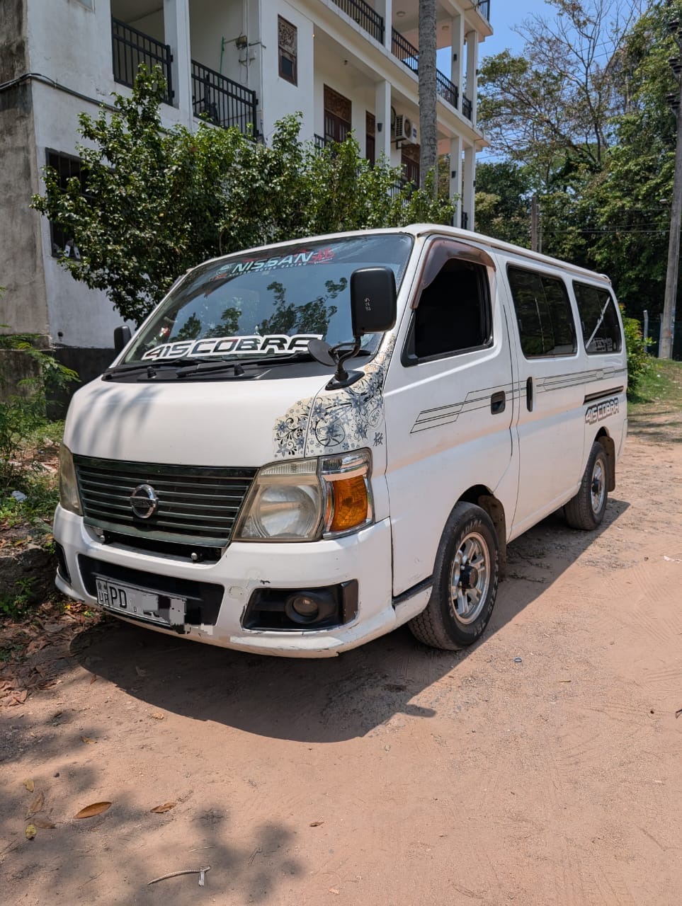 Nissan Caravan 2000 ads-image-1