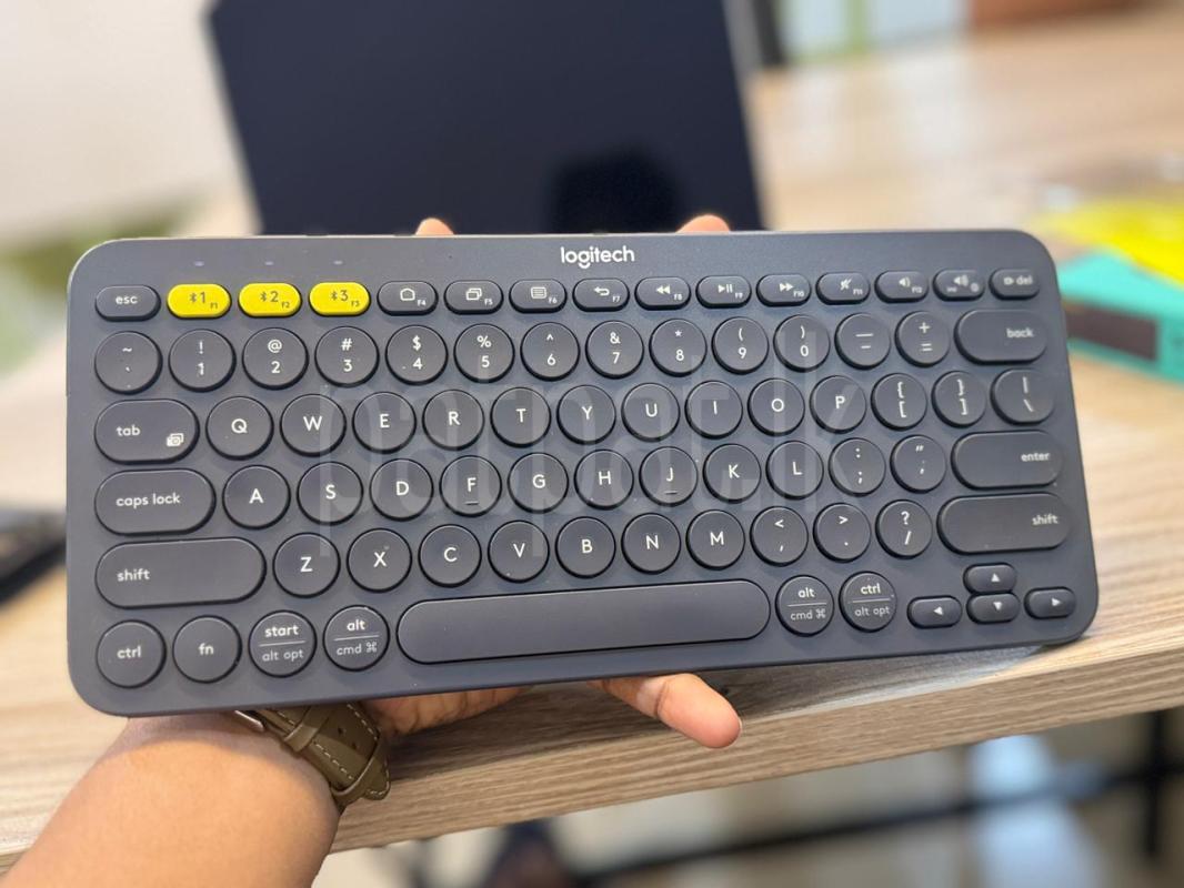 Logitech K380 wireless keyboard for mac & windows 3 devices
